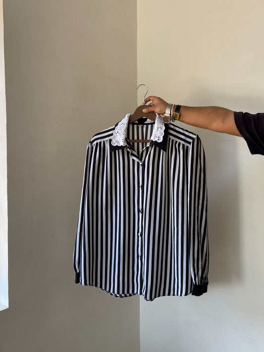 Zebra stripes Vintage Shirt with Beut collar detail